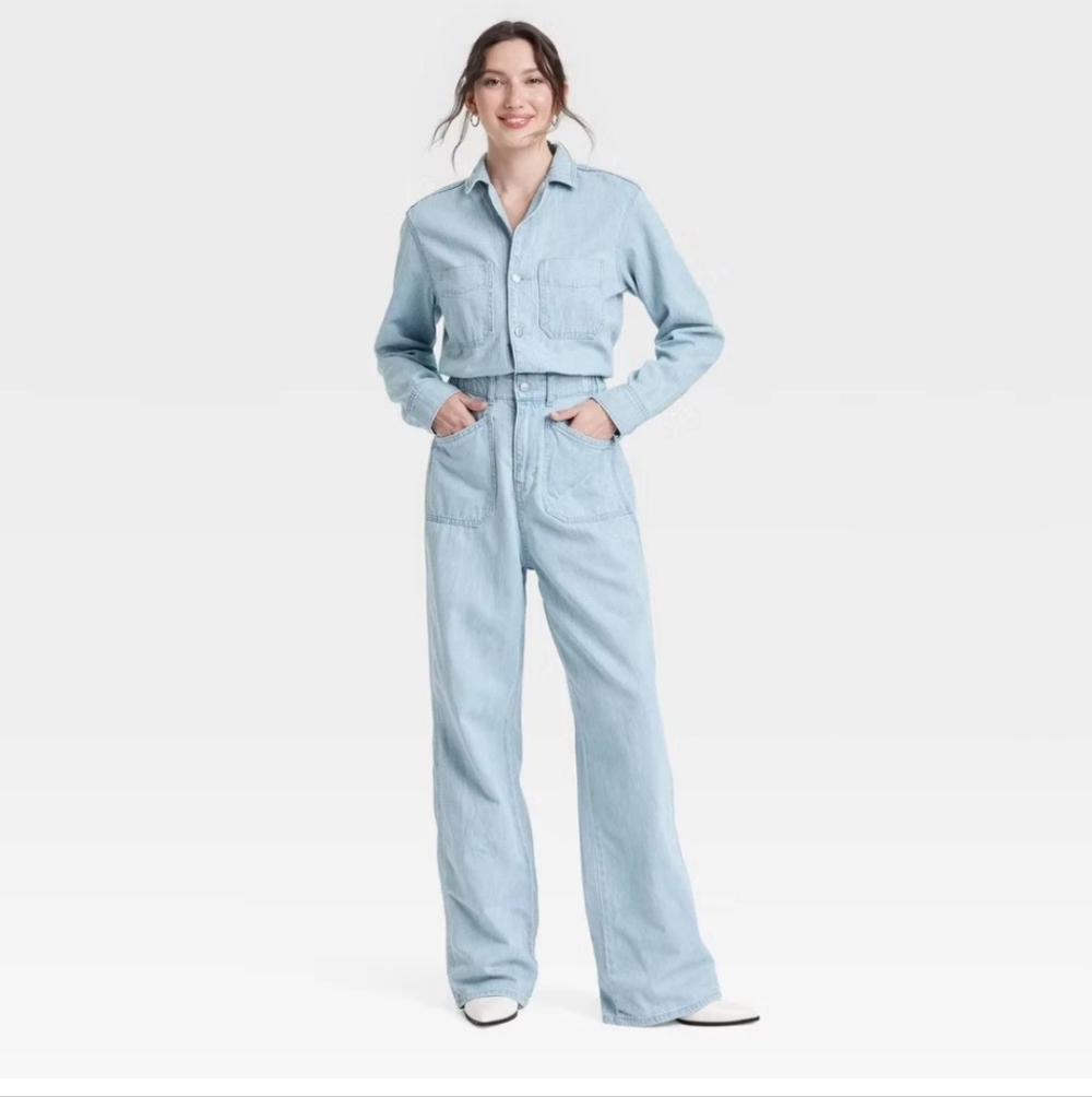 NWT Women's Denim Baggy Jumpsuit - Universal Thread Light Wash